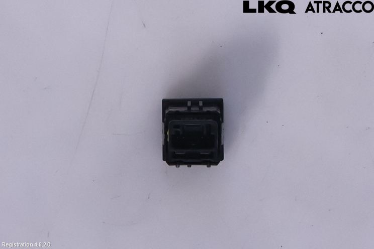 Toyota COROLLA CROSS XG10 22- Strömställare Baklucka