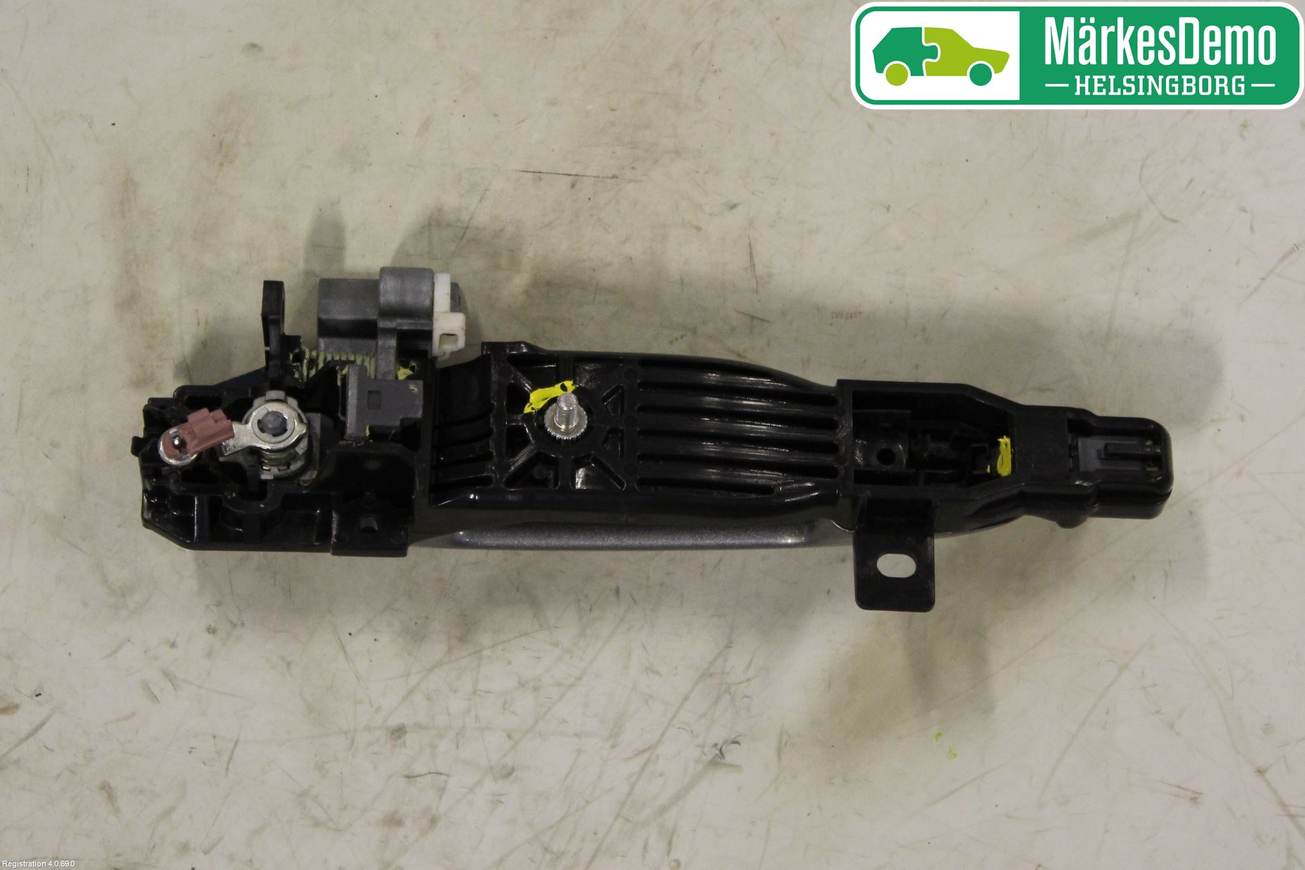 Mazda 2 (DE) 08-15 Dörrhandtag Yttre Vä