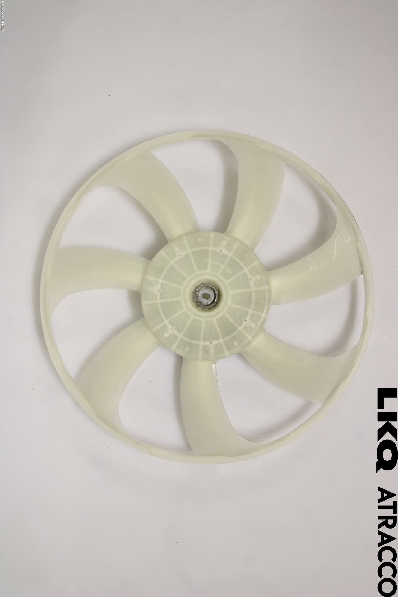 Toyota COROLLA 19- Kylfläkt-Vinge