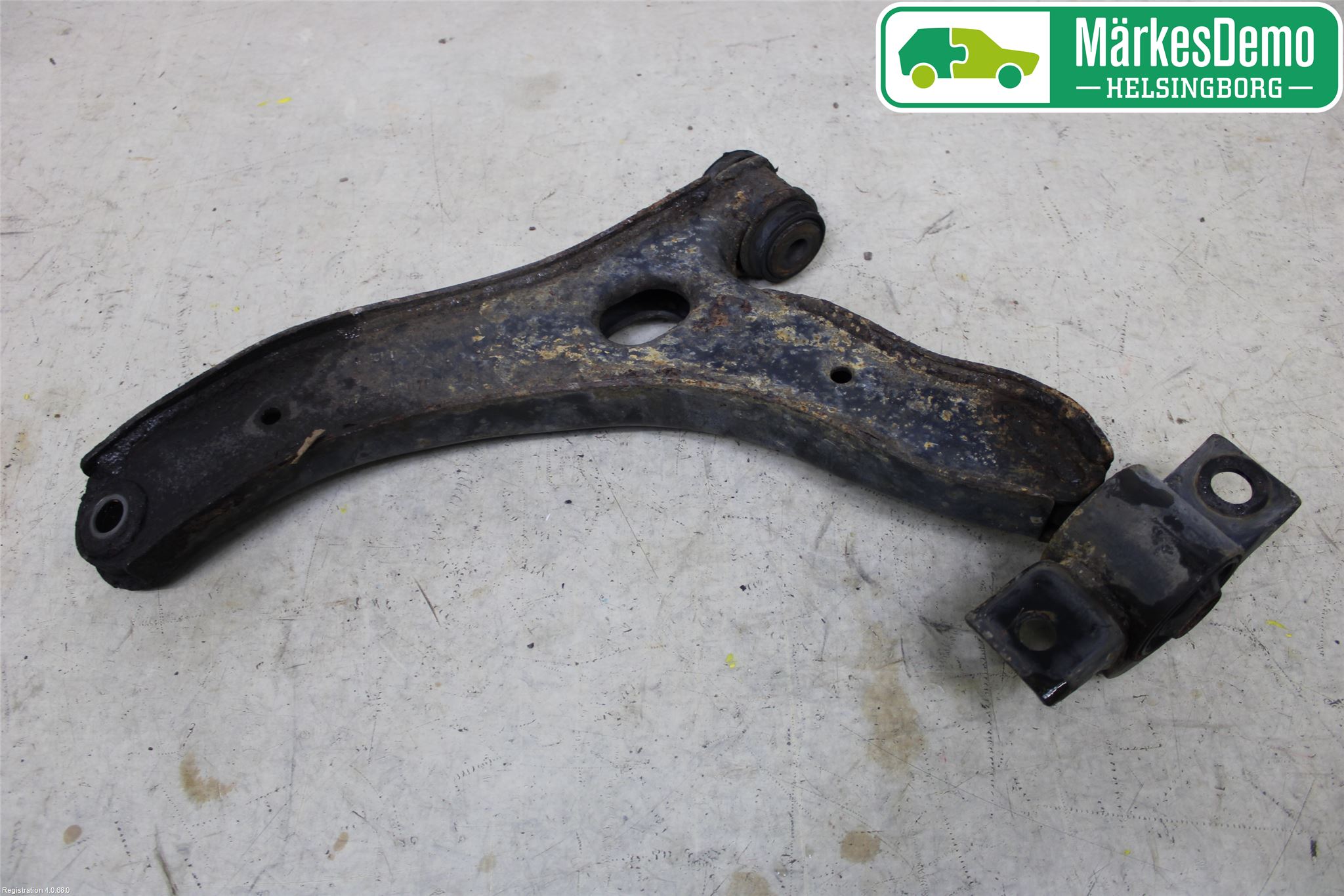 Ford TRANSIT CONNECT 09-13 Bärarm Fram Undre Hö