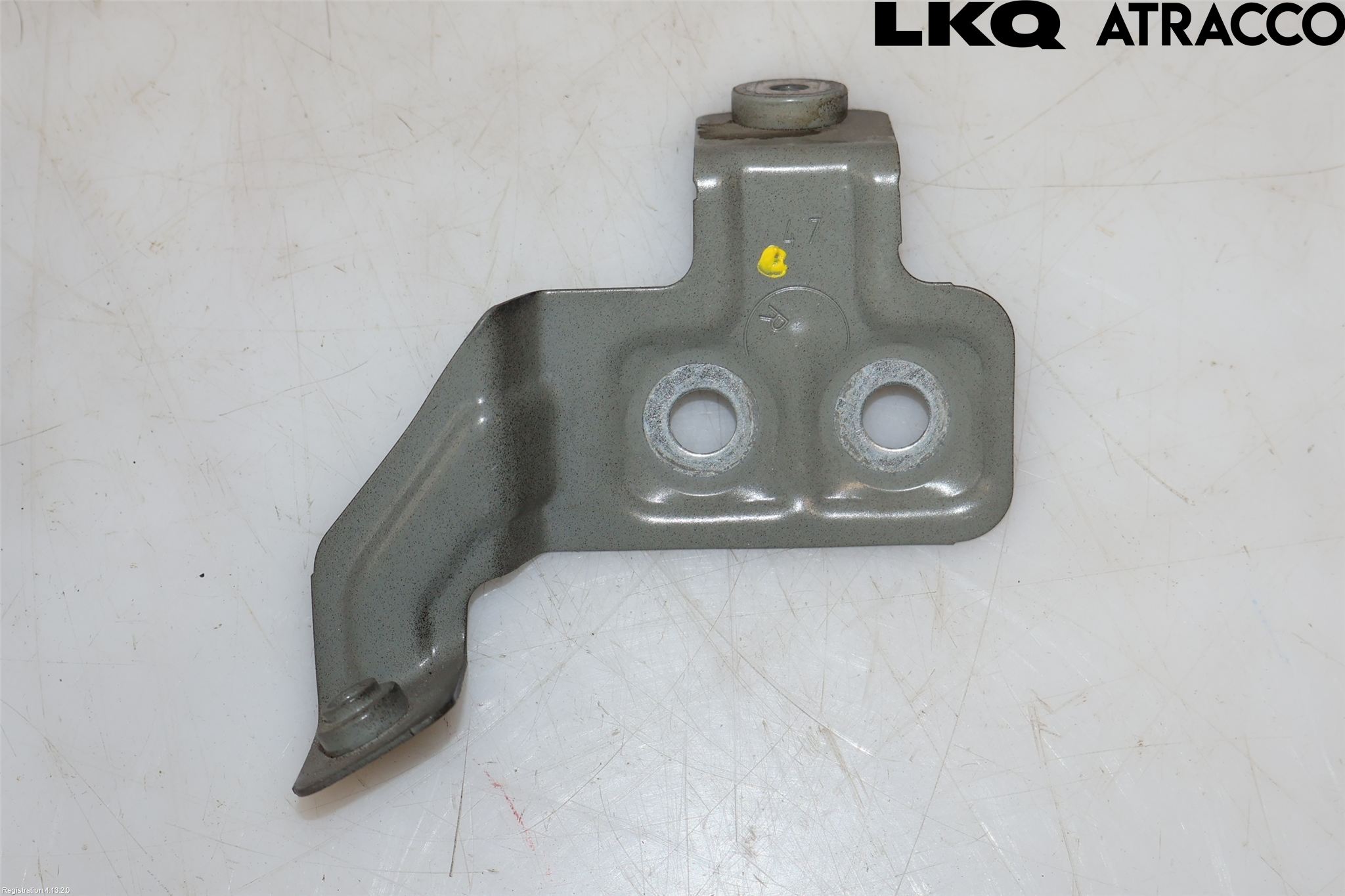 BMW 5 G30/G31/F90 17-23 Skärmfäste Fram Hö