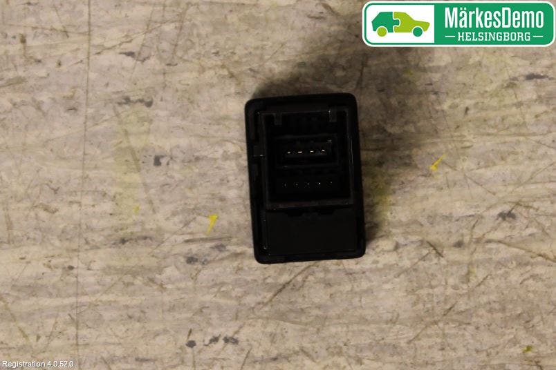 Toyota RAV4 13-18 Usb Connection