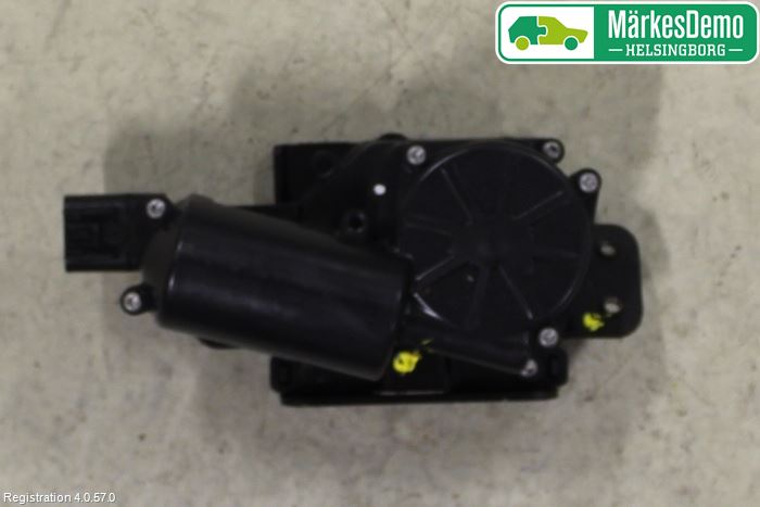 Opel INSIGNIA 09-16 Låskista Baklucka