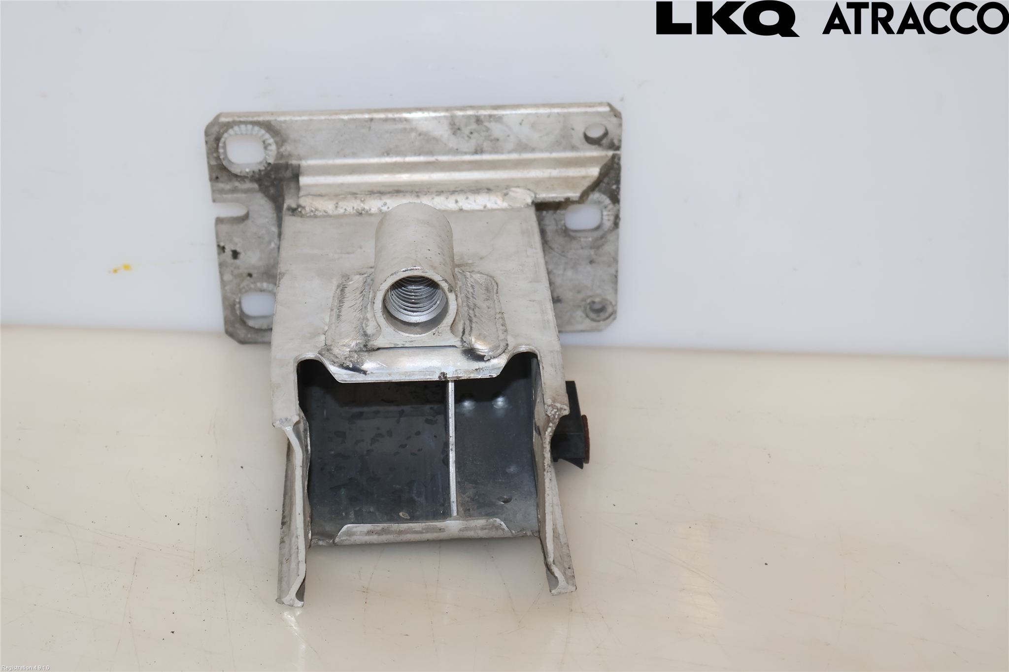 Audi A4 12-15 Stötfångarbärjärn Fram