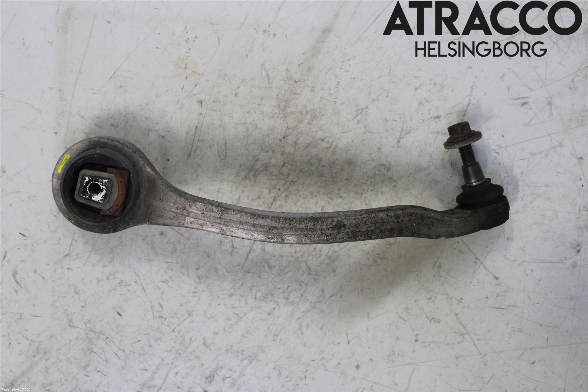 Audi A8/S8 4E  02-09 Bärarm Fram Undre Vä