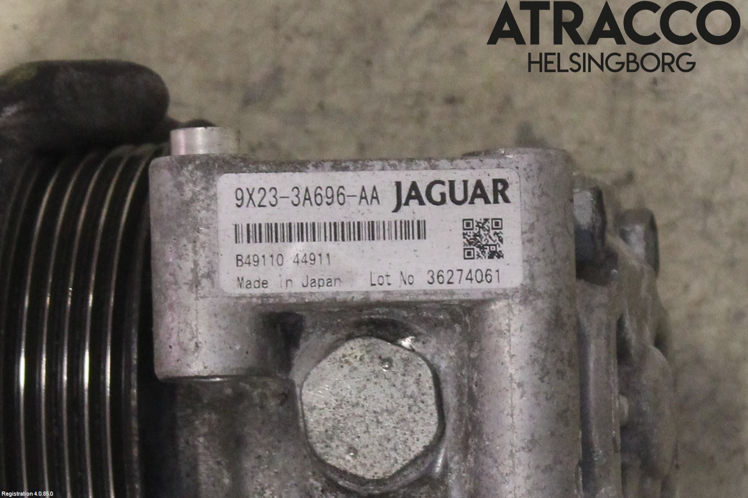 Jaguar XJ X351        10- Styrservopump