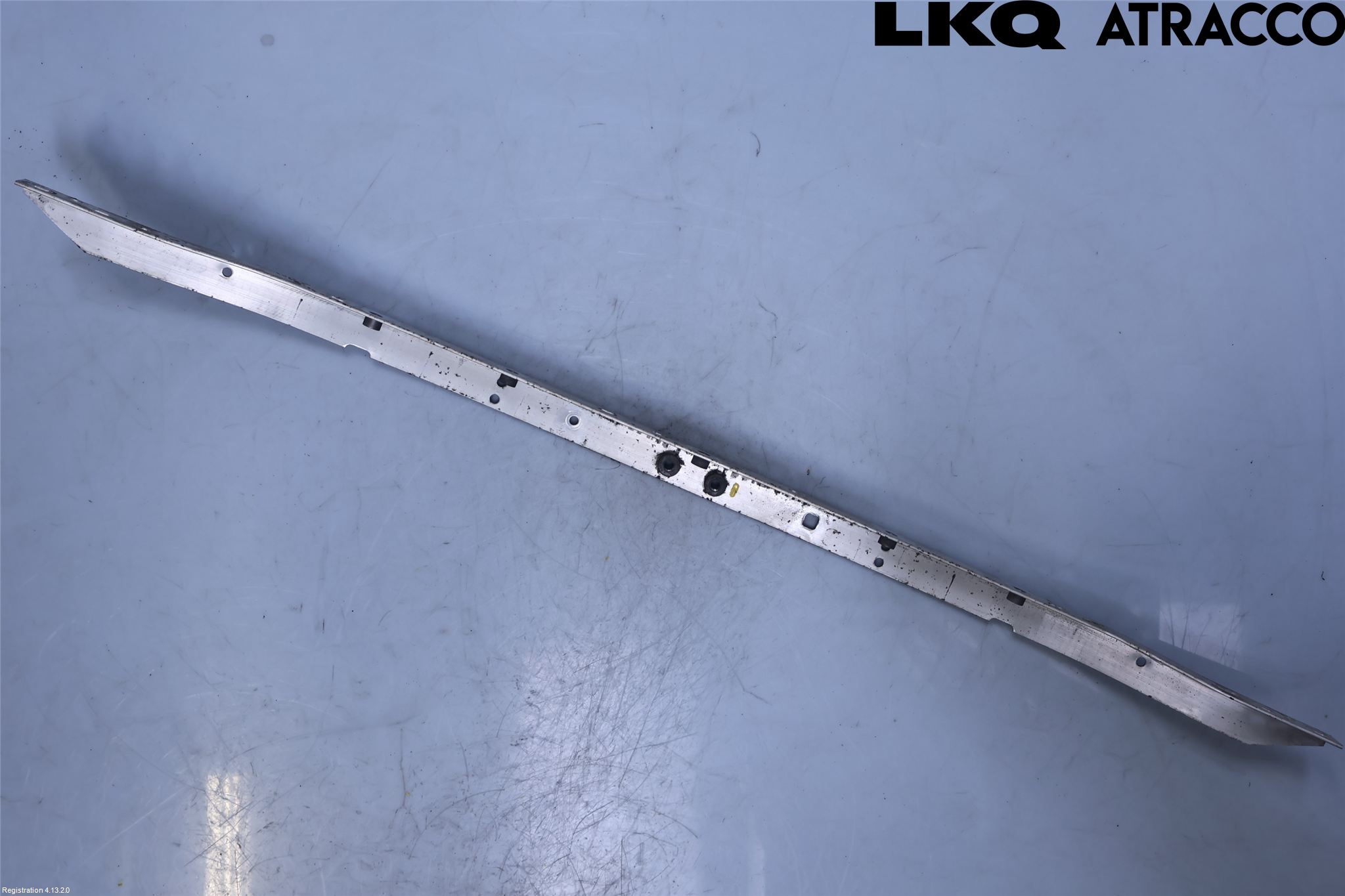 BMW 5 G30/G31/F90 17-23 Front Huvlåsplåt-Balk