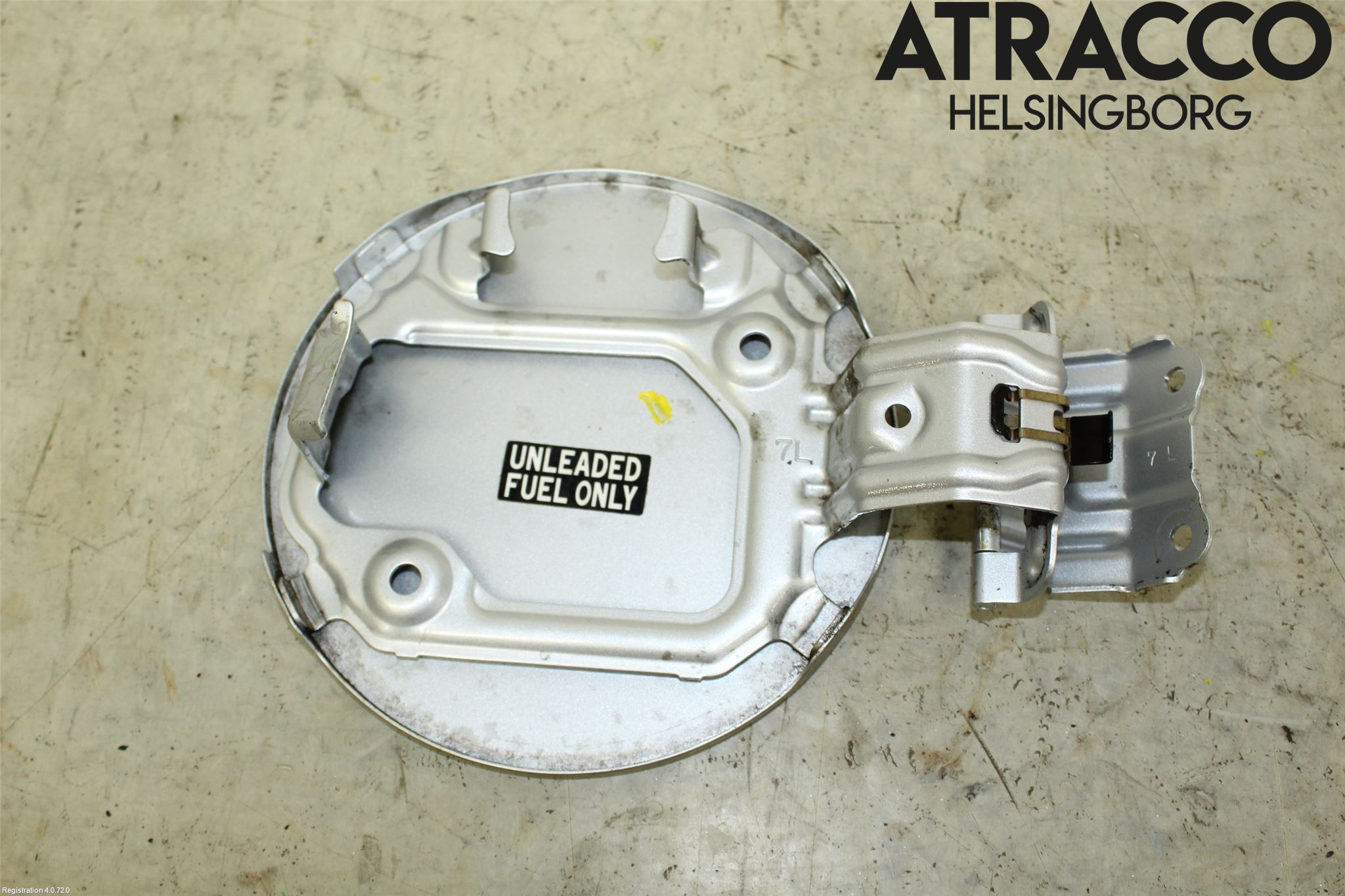 Toyota VERSO-S 11-16 Tanklucka