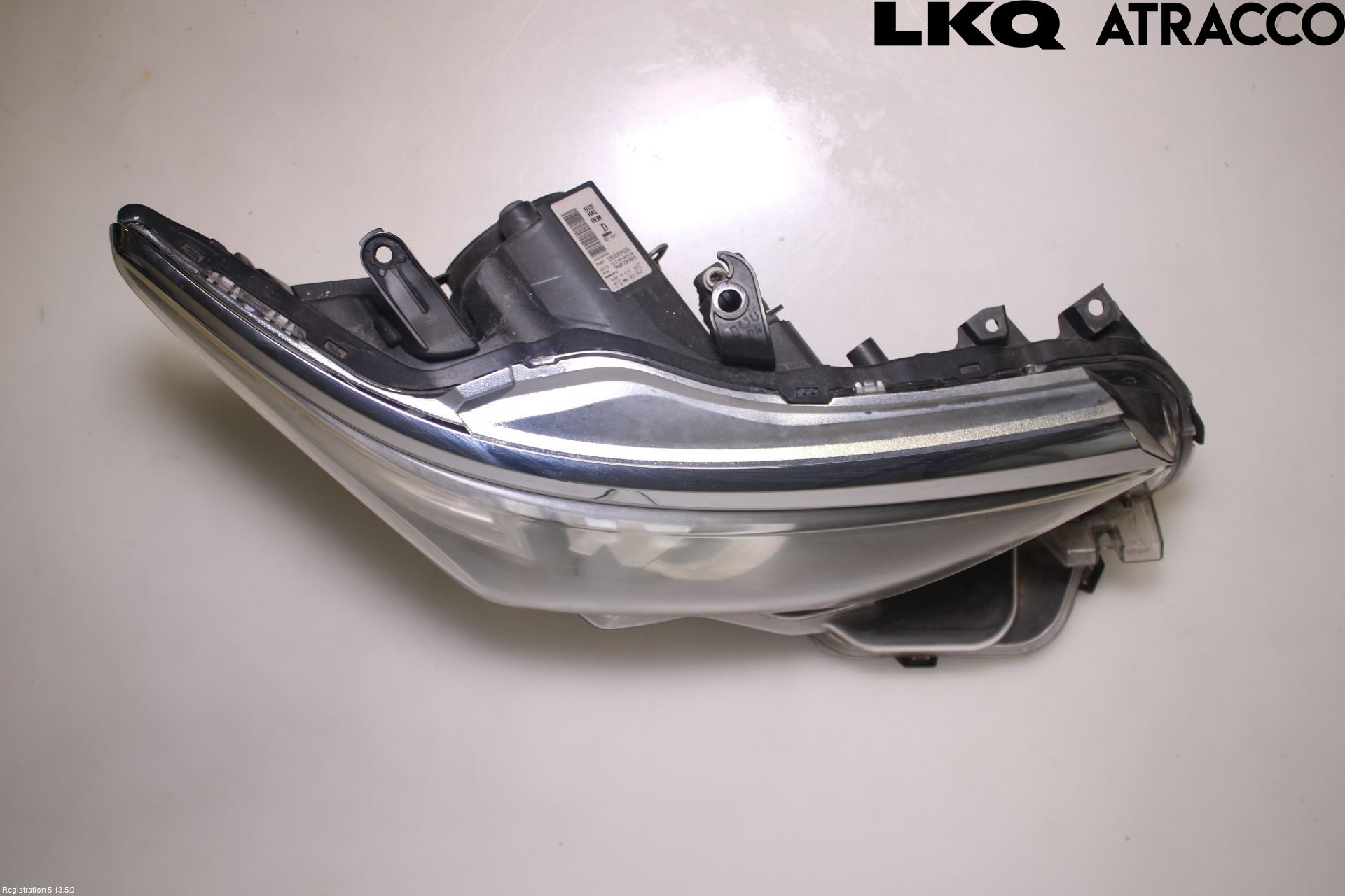 Toyota AURIS 13-19 Strålkastare Höger