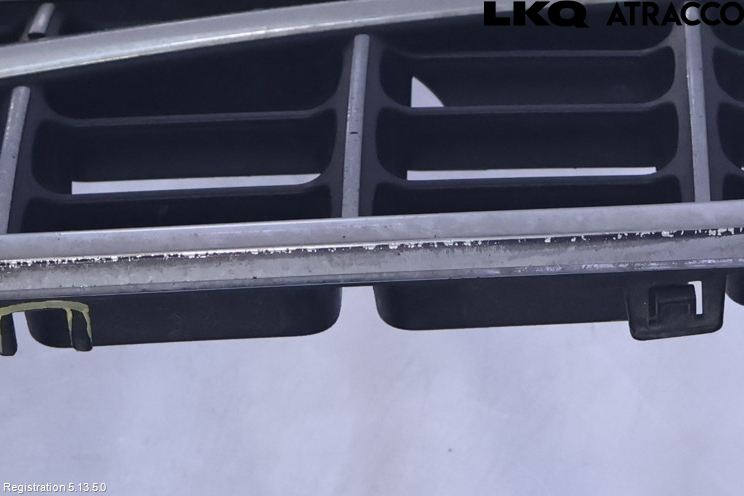 Volvo V70 08-13 Grill Komp