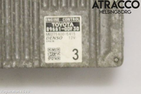 Toyota YARIS XP130 12-14 Styrenhet Insprut Bensin