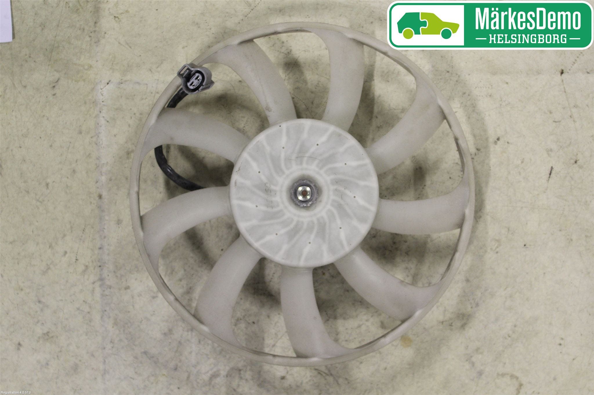 Lexus NX 300h 15-21 Kylfläkt El