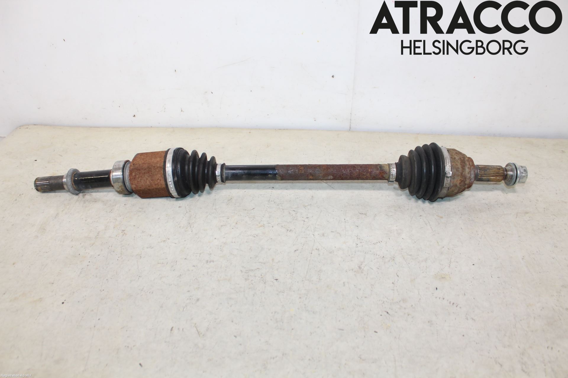 Nissan LEAF 11-17 Drivaxel Fram Höger