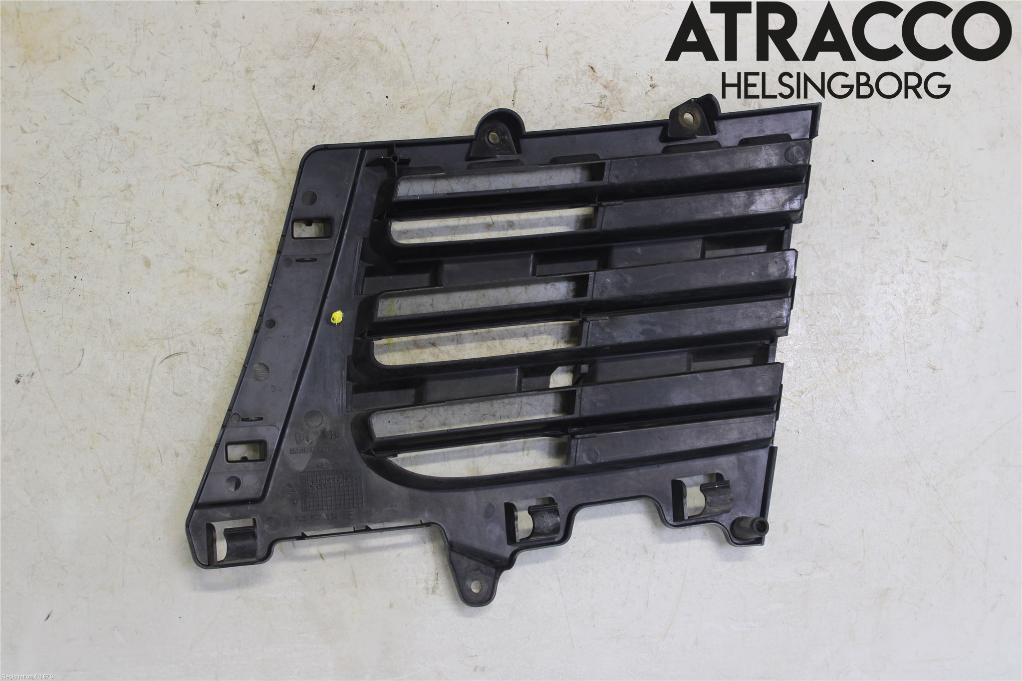 Porsche CAYENNE 03- Grilldel Höger