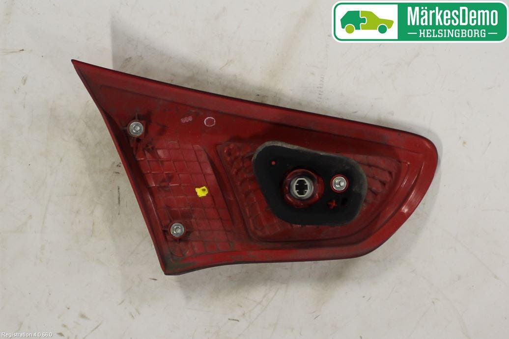 Mitsubishi LANCER 07-14 Bakljus Lucka Hö