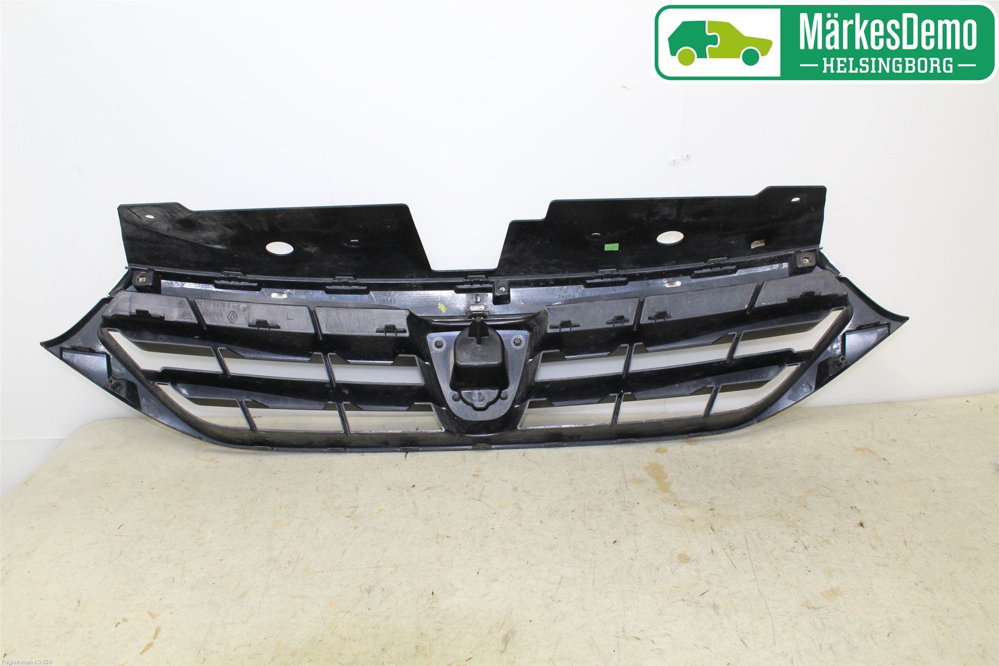 Dacia LODGY 12-18 Grill Komp