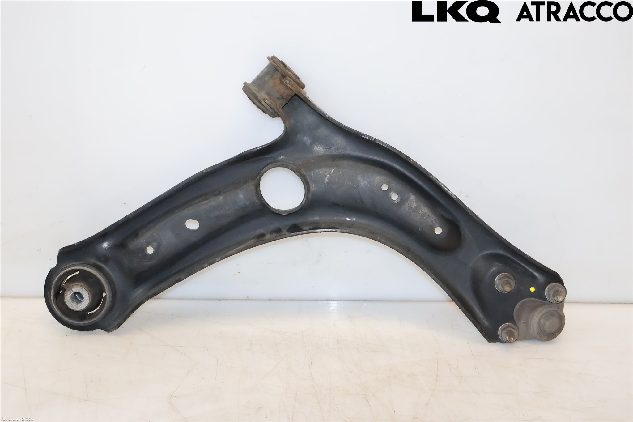 Volkswagen VW PASSAT 15-19 Bärarm Fram Undre Vä