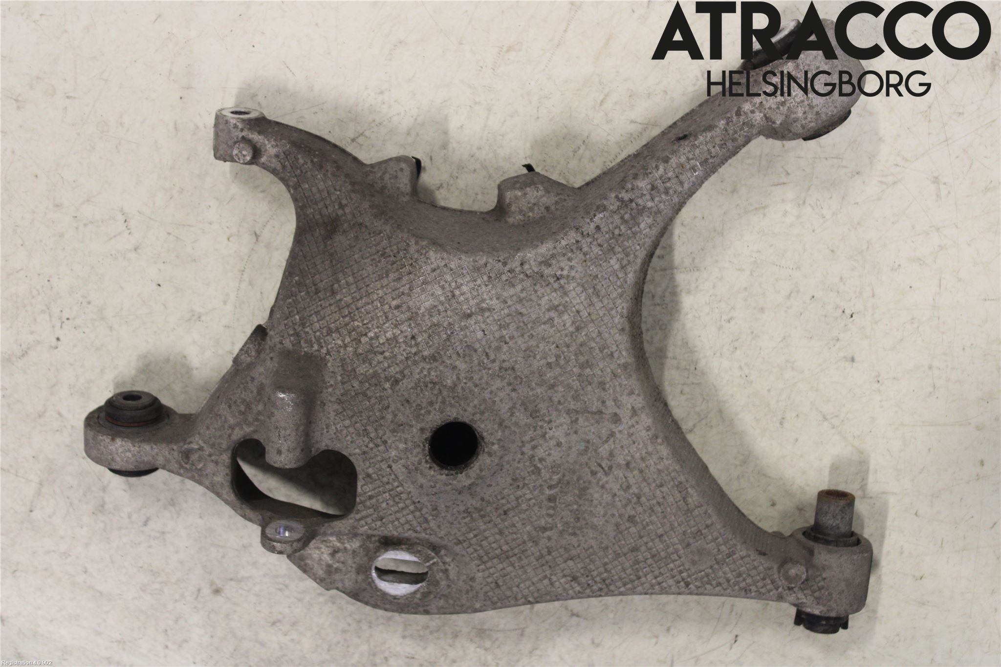 Volvo V90 17->> Bärarm Bak Höger