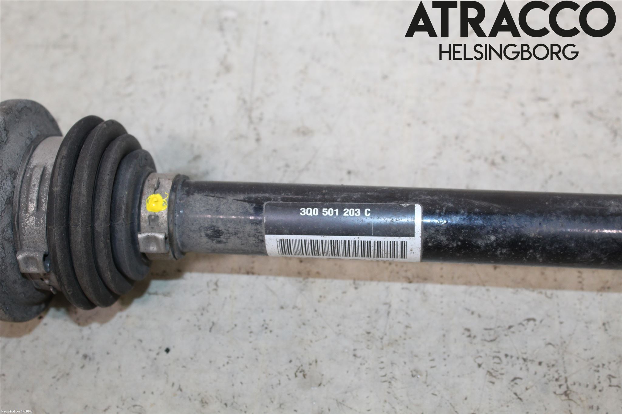 Volkswagen VW PASSAT 15-19 Drivaxel Bak Vänster