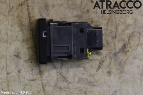 Toyota C-HR 16-23 Strömställare Tanklucka