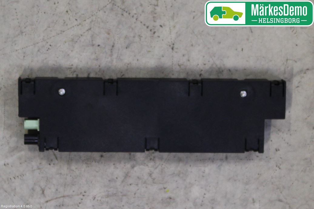 BMW 5 F10/F11/F18 09-17 Antennförstärkare