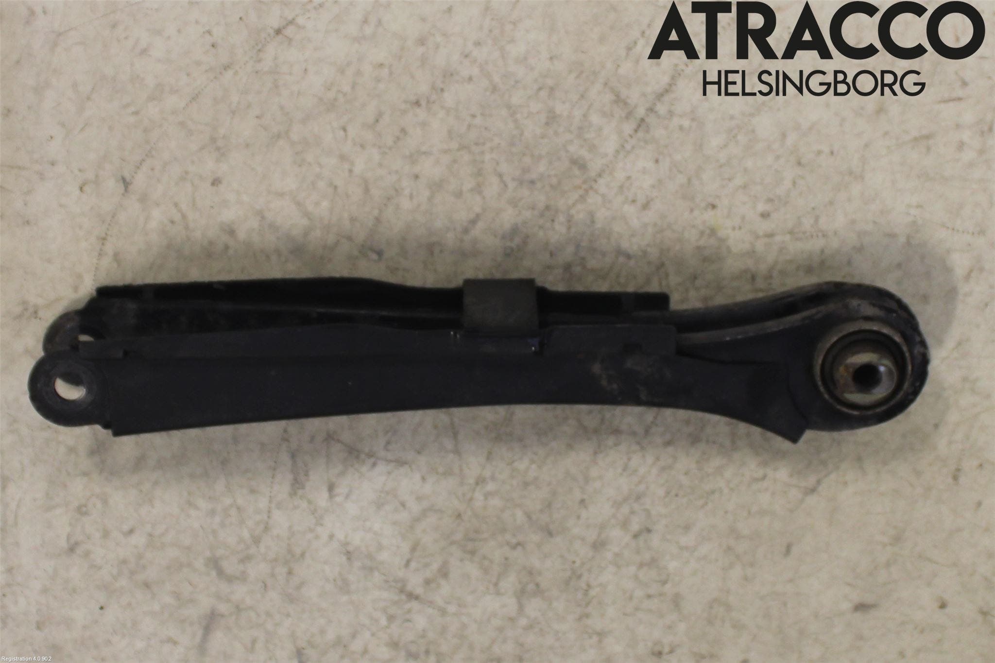 Volvo V90 17->> Bärarm Bak Höger