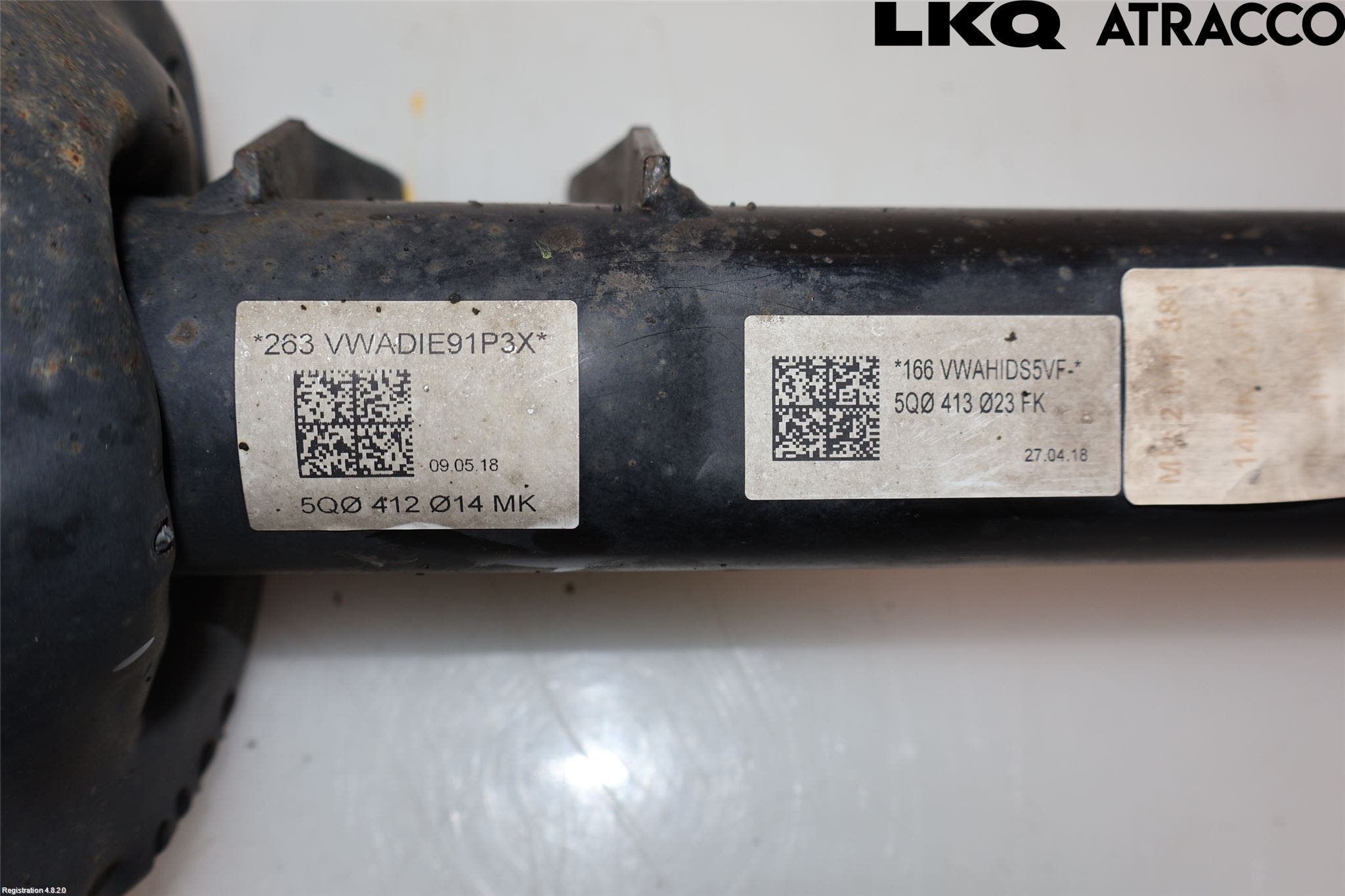 Volkswagen VW GOLF SPORTSVAN 15-20 Fjäderben Fram Vänster