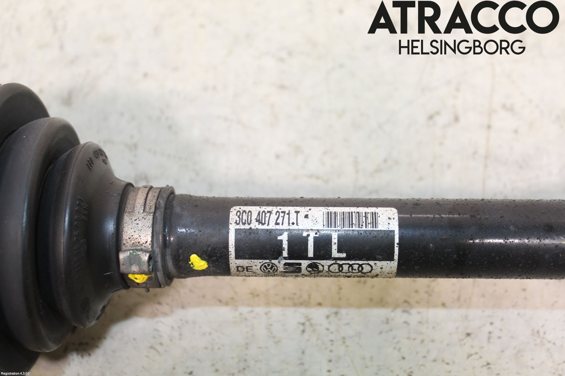 Volkswagen VW PASSAT 11-14 Drivaxel Fram Vänster