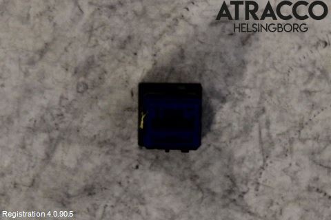 Toyota RAV4 19- Strömställare Elruta