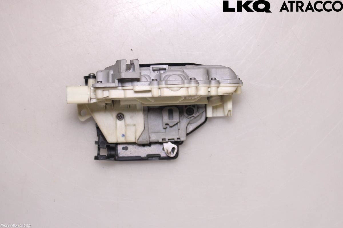 Volkswagen VW PASSAT 11-14 Låskista-Dörrlås