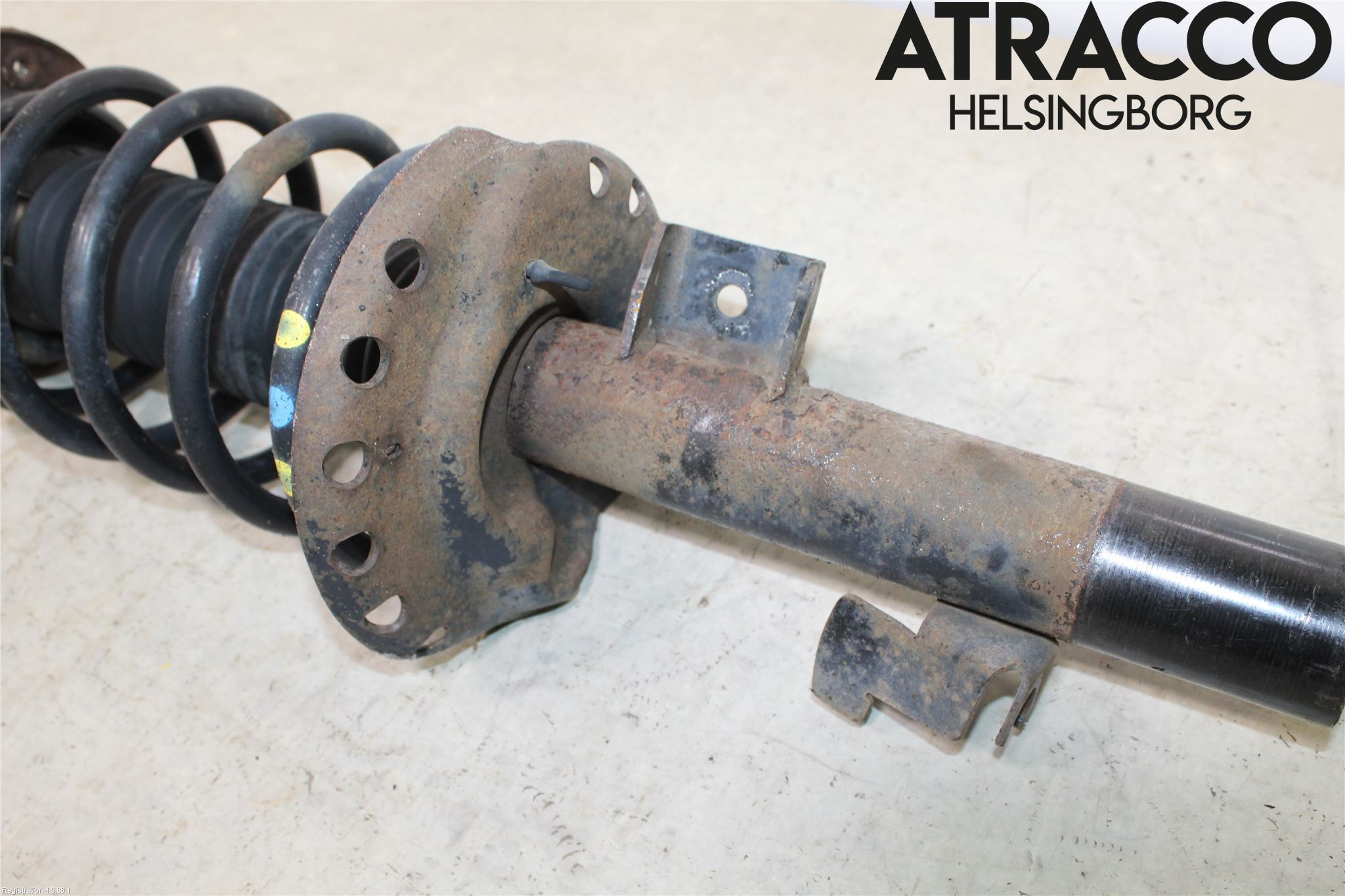 Volvo V70 08-13 Fjäderben Fram Vänster