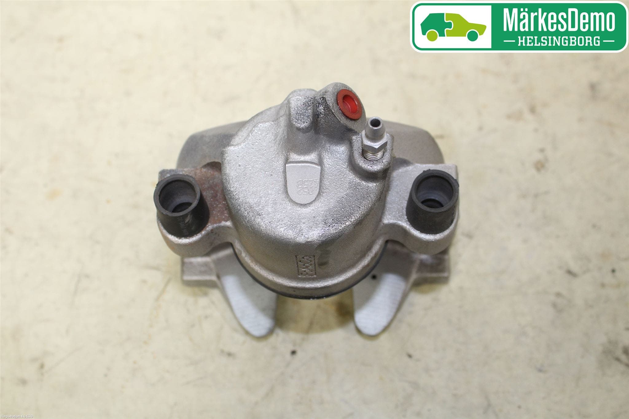 Ford FOCUS 11-14 Bromsok Fram Höger