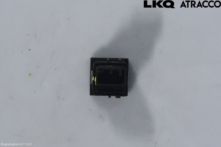 Toyota C-HR 24- Strömställare Taklucka