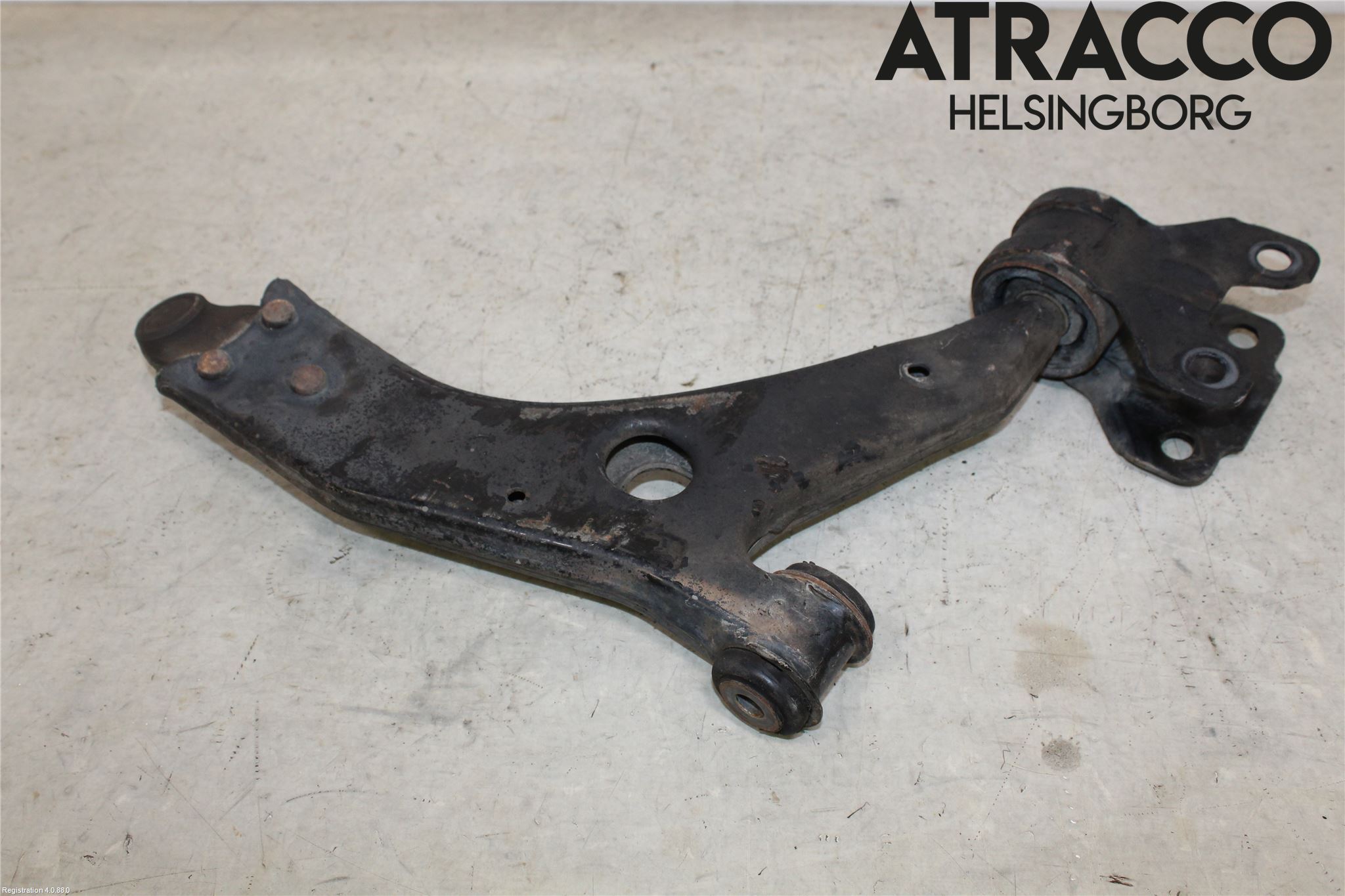 Ford FOCUS 15-18 Bärarm Fram Undre Vä