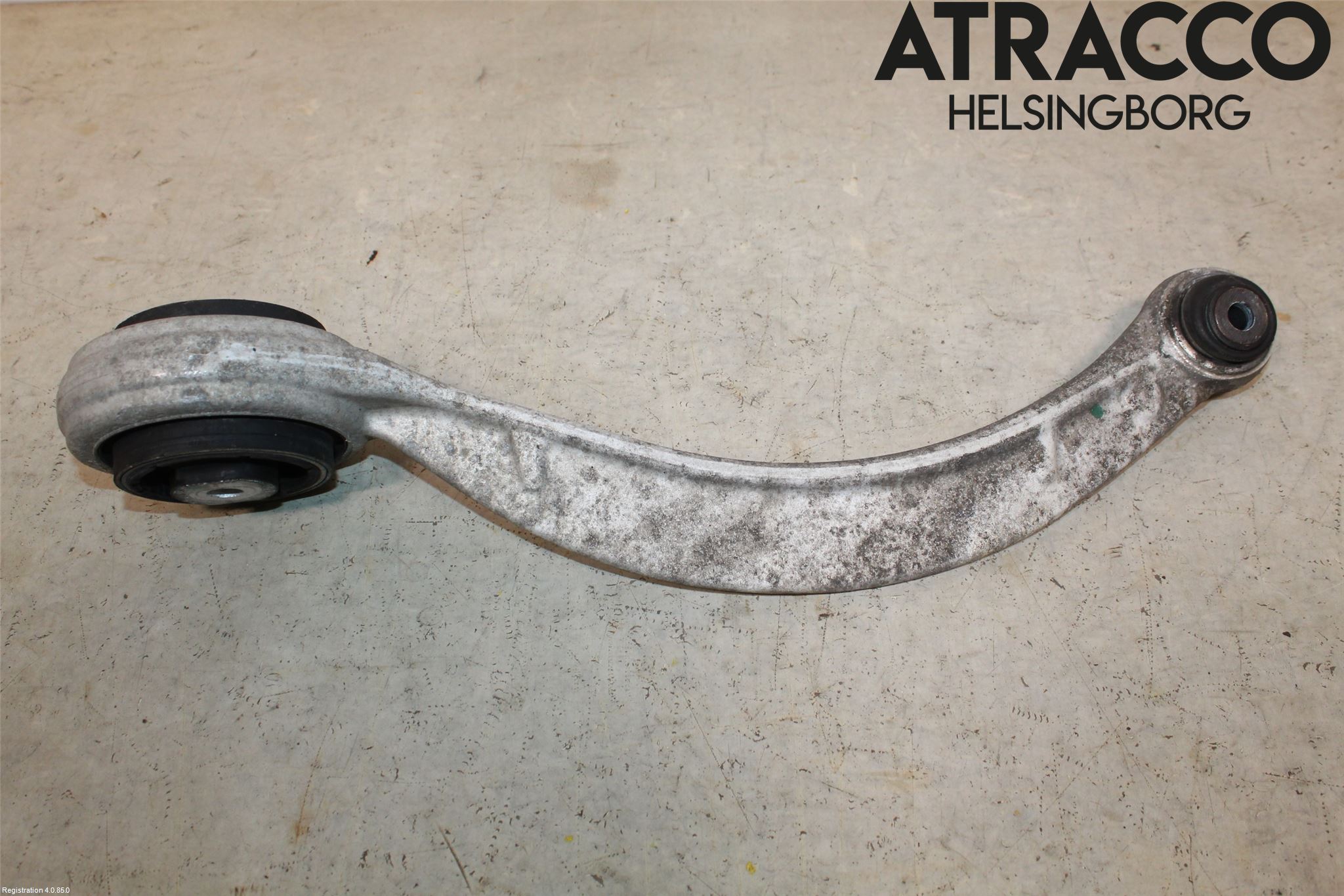 Jaguar XJ X351        10- Bärarm Fram Undre Vä