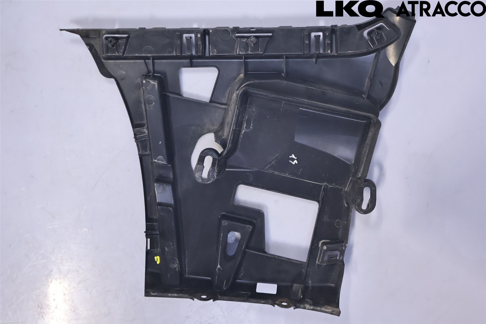 BMW 3 F30/F31/F80 12-19 Stötfångarfäste Bak Hö