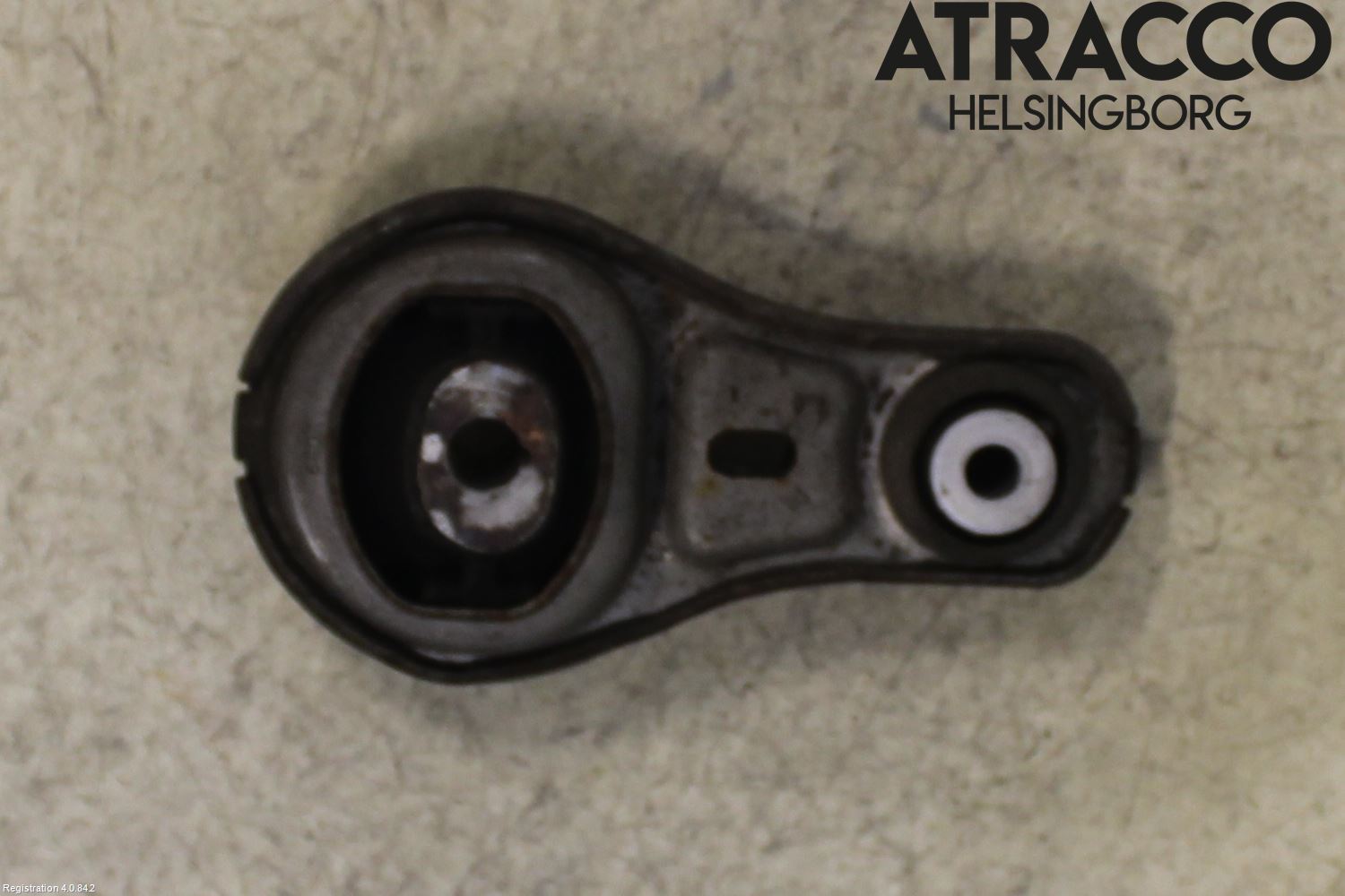 Nissan NV300 16-22 Motorfäste