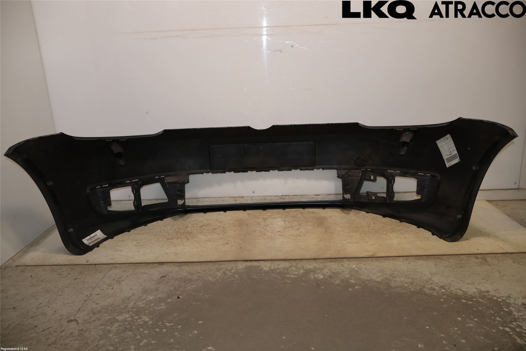 Volkswagen VW TOURAN 10-15 Stötfångarbeklädnad Fram