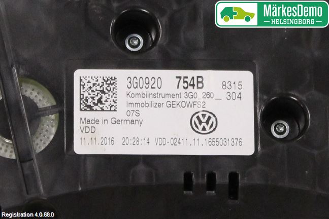 Volkswagen VW PASSAT 15-19 Instrument Komb