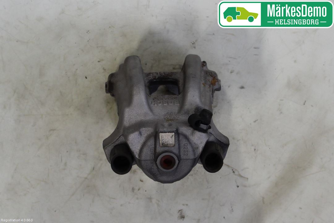 BMW 3 F30/F31/F80 12-19 Bromsok Bak Höger