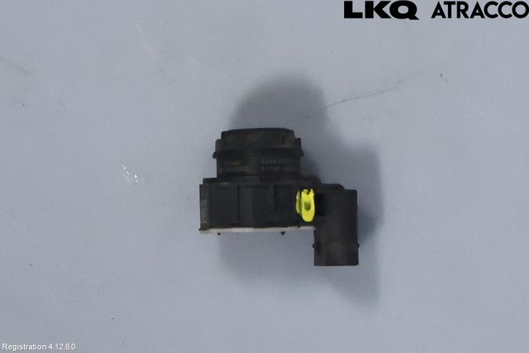 Volvo V60 19- Parkeringshjälp Frontsensor