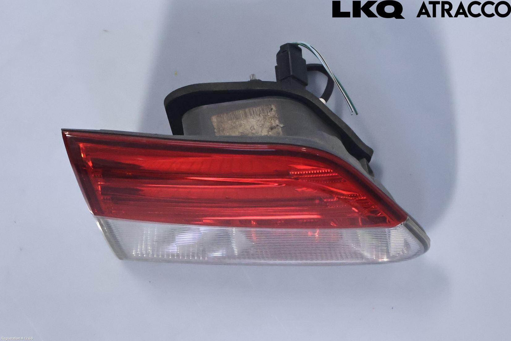 Toyota AVENSIS 09-15 Bakljus Lucka Vä