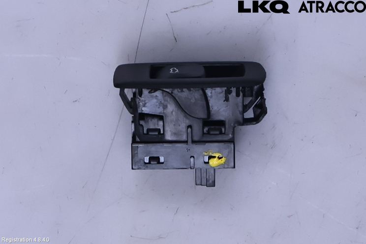 BMW 5 G30/G31/F90 17-23 Strömställare Baklucka