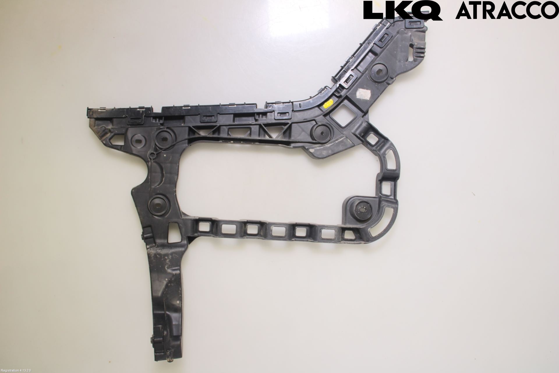 Volkswagen VW PASSAT 15-19 Stötfångarfäste Bak Hö