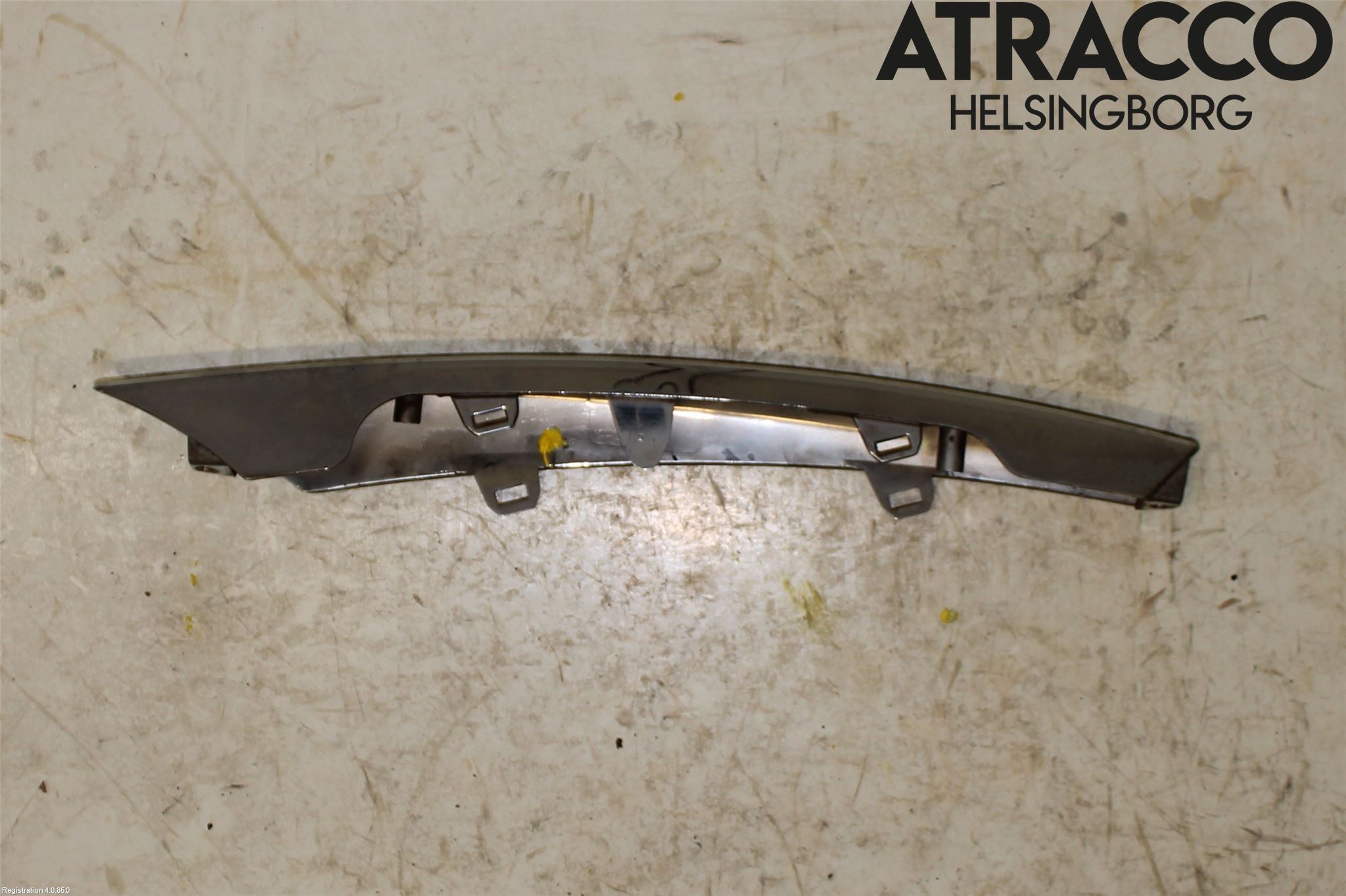 Jaguar XJ X351        10- Grilldel Höger