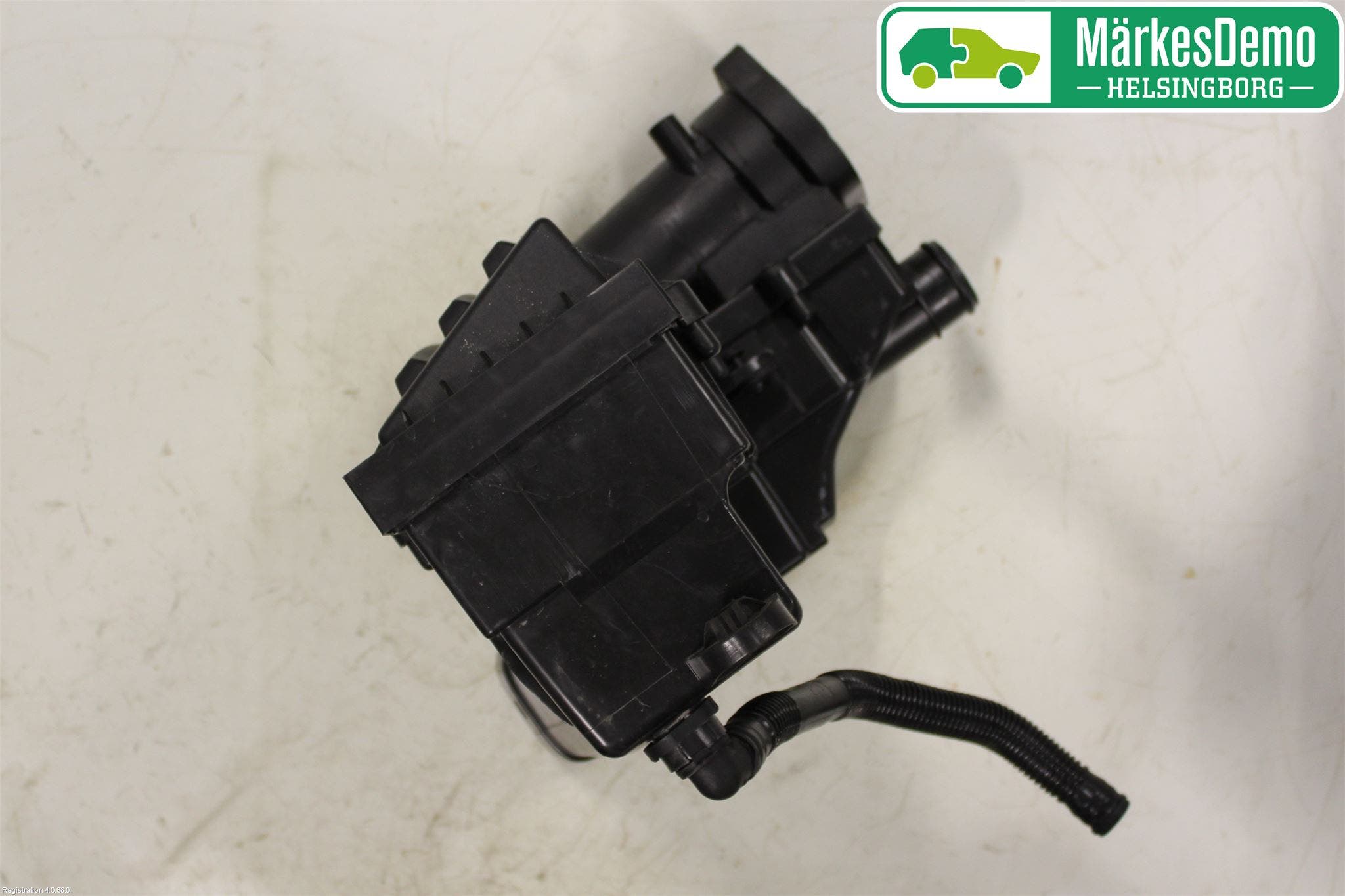 Volkswagen VW PASSAT 11-14 Luftrenare