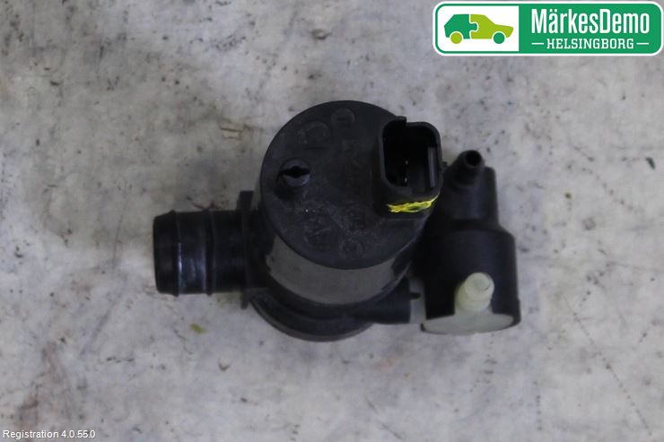 Nissan NOTE E12 14-20 Spolarpump Vindruta