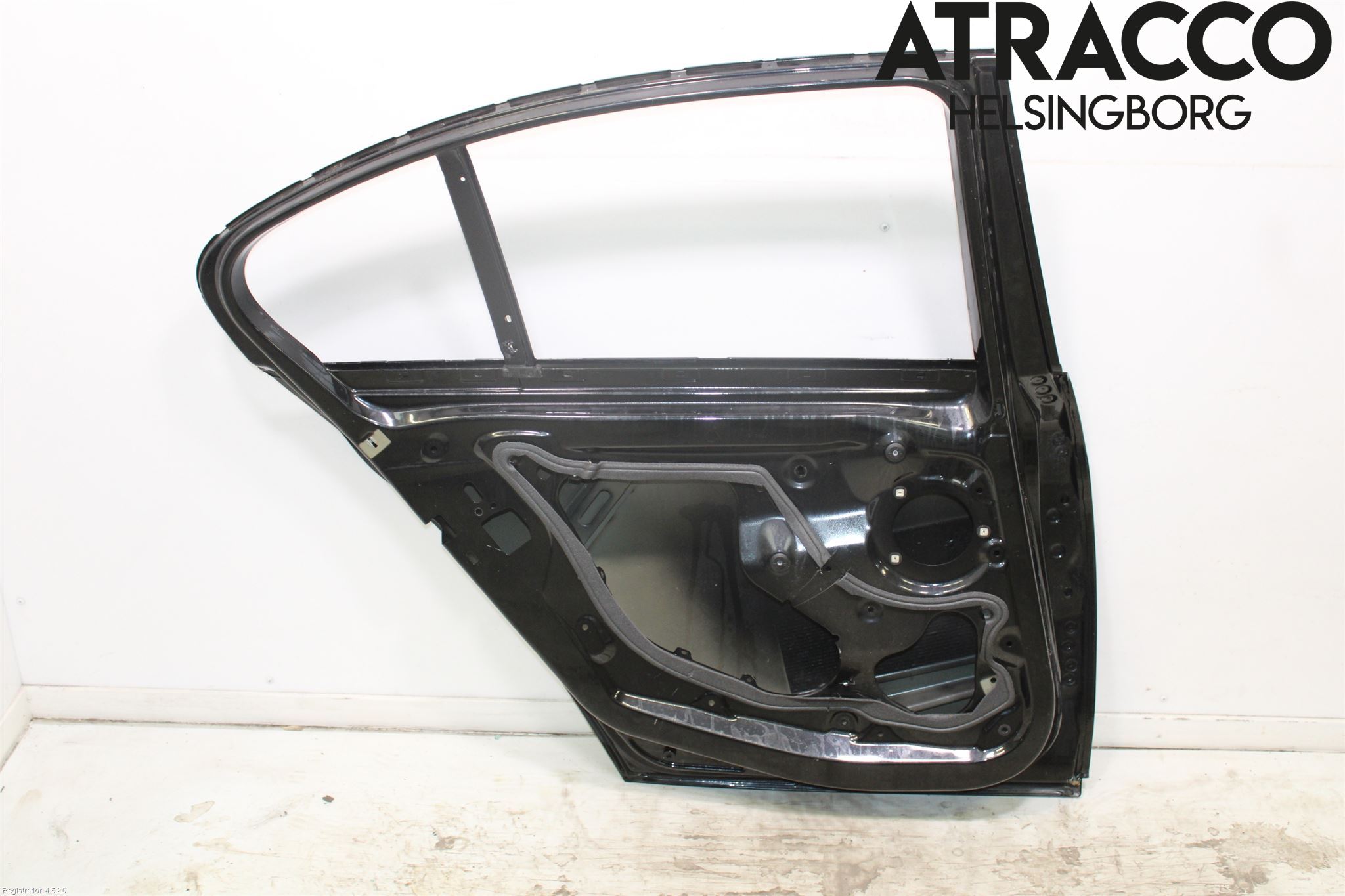BMW 3 F30/F31/F80 12-19 Dörr Bak Vänster