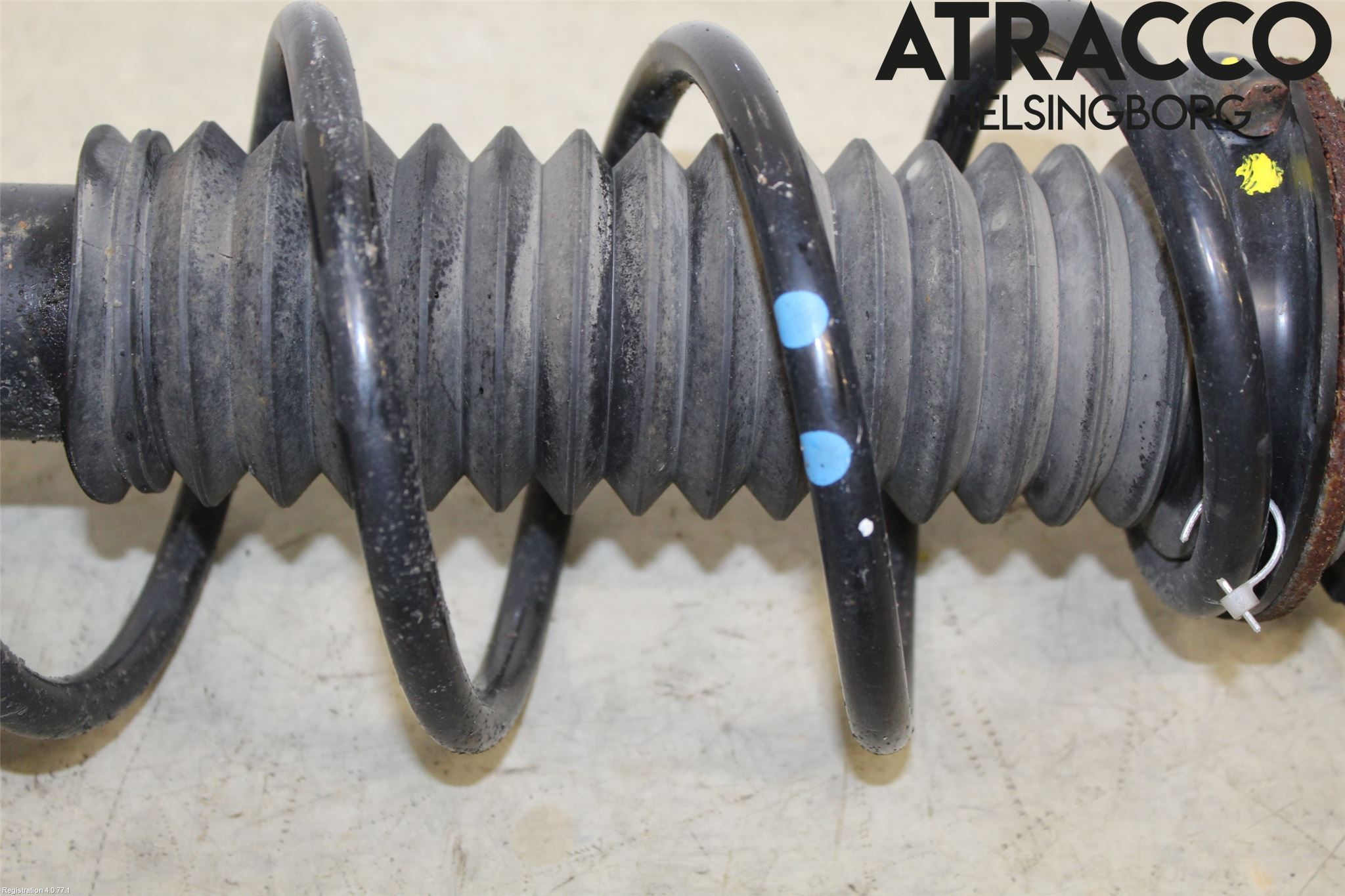 Suzuki VITARA 15- Fjäderben Fram Höger