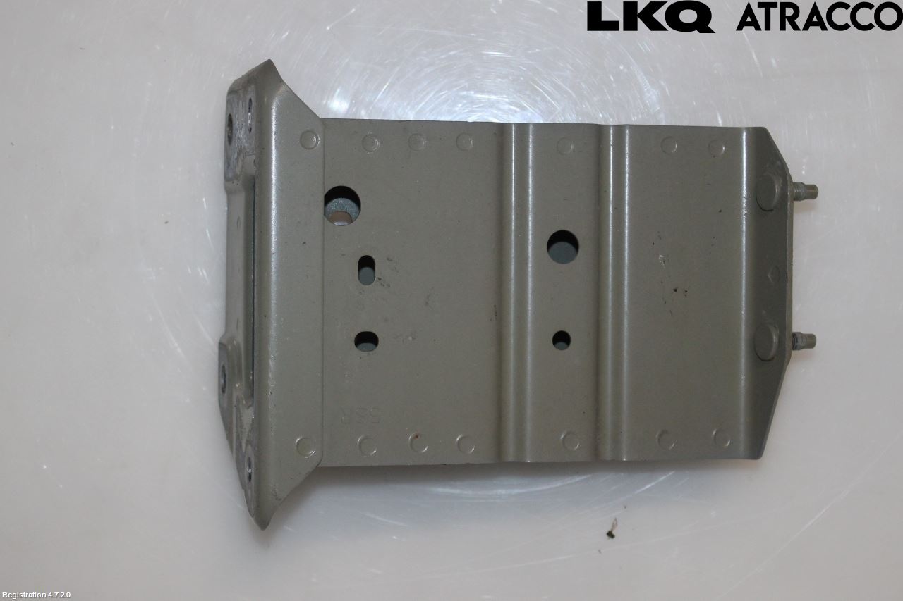 Nissan LEAF 18- Stötfångarbärjärn Fram